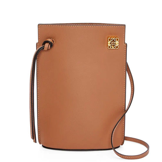 Loewe Pochette à Dés En Cuir De Veau Marron L262339