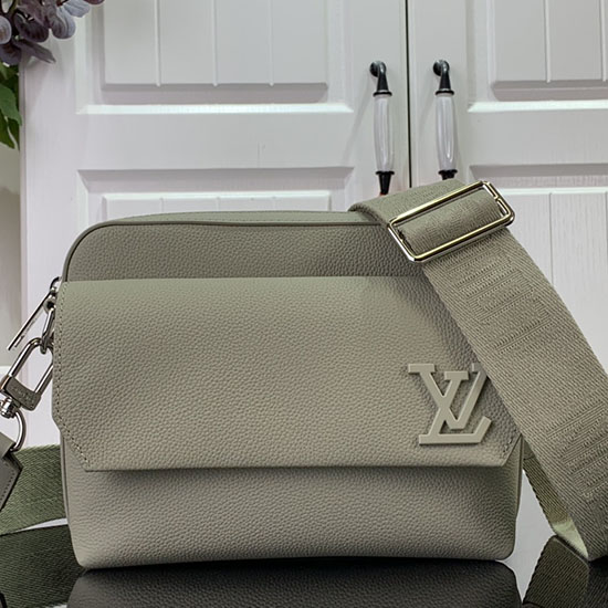 Louis Vuitton Messager Fastline M22611