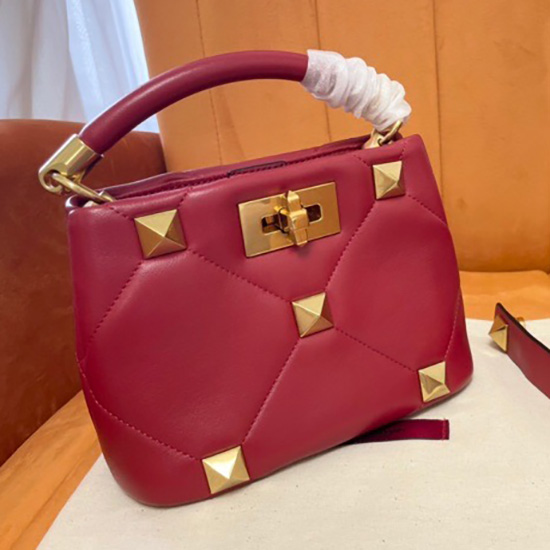 Valentino Garavani Sac à Bandoulière En Cuir à Clous Romains Rouge V0199