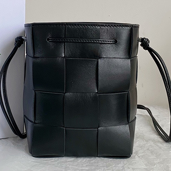 Bottega Veneta Kazettás Vödörtáska Fekete B68028