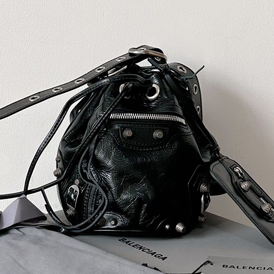 Balenciaga Le Cagole Xs Bucket Bag Van Lamsleer Zwart B702431