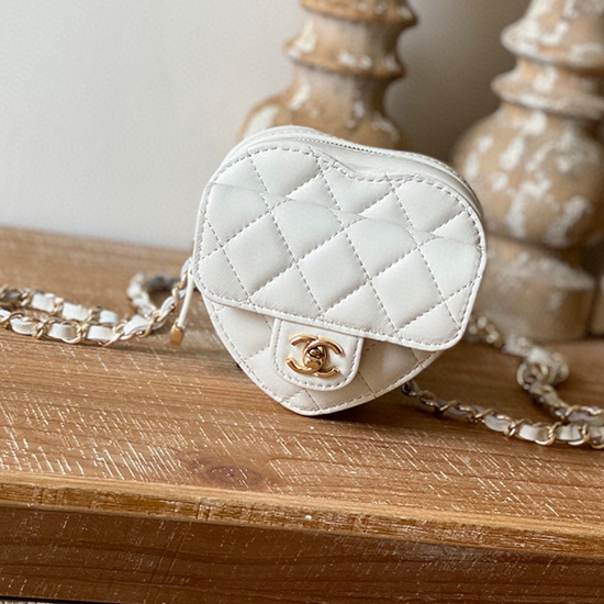 Chanel Heuptasje Van Lamsleer Wit As81202