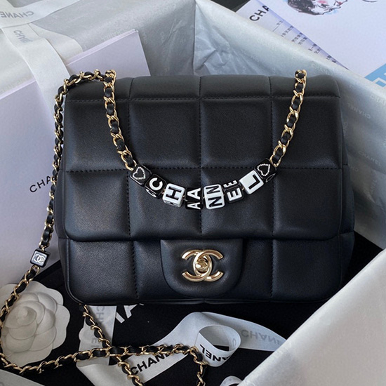 Chanel Lamsleren Flaptas Zwart As3331