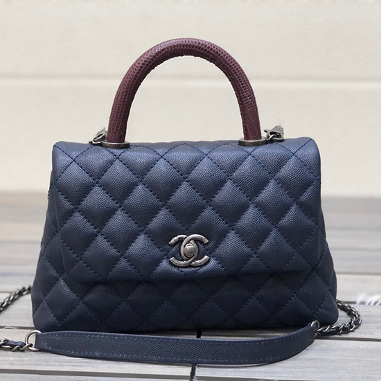 Chanel Liten Klaffveske Med Topphåndtak Blå A929906