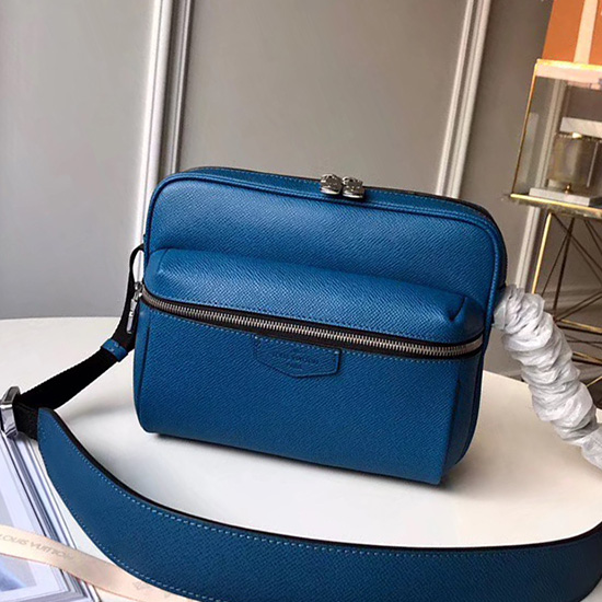 Louis Vuitton Taiga Skinn Utendørs Messenger Pm M33437