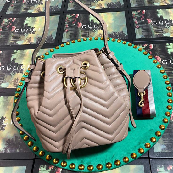 Gucci Gg Marmont Skórzana Torba Typu Kubeł W Kolorze Nude 476674