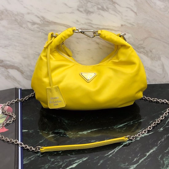 Prada Nylonowa Torba Hobo żółta 1bh172