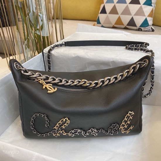 Bolsa De Ombro Chanel Em Couro De Bezerro Preto As1886