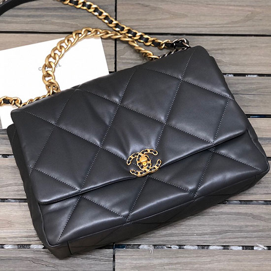 Chanel 19 Bolsa Maxi Com Aba Em Pele De Cordeiro Cinza As1162