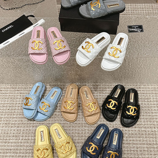 Chanel Slides Aqcs031805