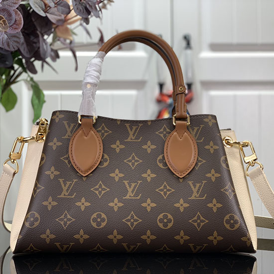 Louis Vuitton Opera мм кремовый M46508