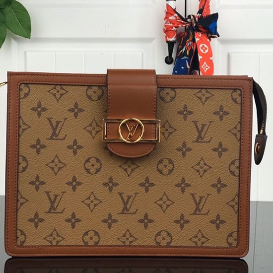 Клатч Dauphine из канвы с монограммой Louis Vuitton M441783