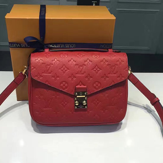 Клатч с монограммой Louis Vuitton Empreinte Metis красный M40780