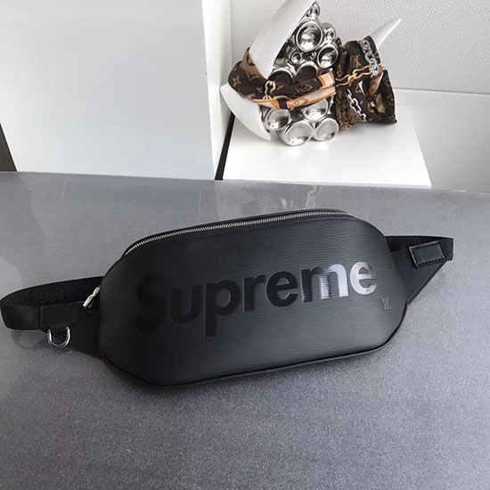 Кожаная поясная сумка Louis Vuitton Supreme X Noir M54319