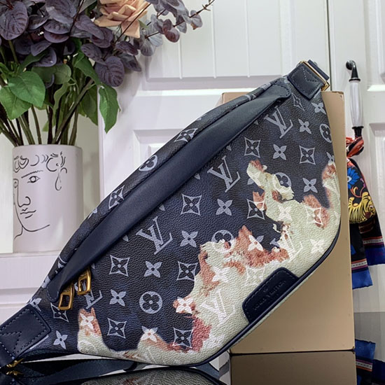 Поясная сумка Louis Vuitton Discovery Pm M23905