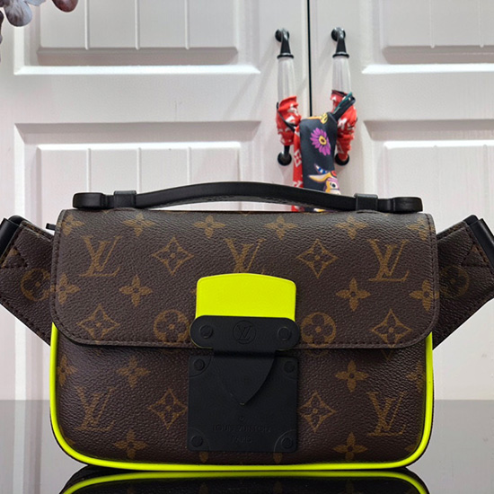 Ремешок с замком Louis Vuitton зеленый M46245