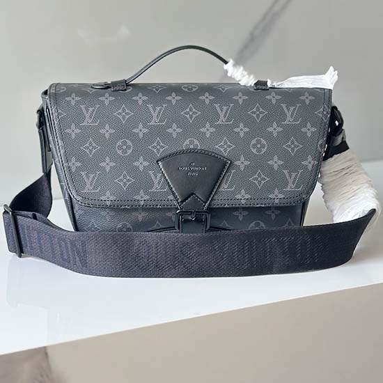 Сумка-мессенджер Louis Vuitton Montsouris M46685