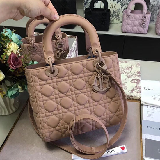 Ультраматовая сумка Lady Dior телесного цвета D92401