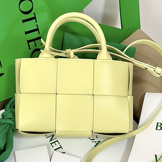 Bottega Veneta Candy Arco Tote Bag สีเหลือง B729029