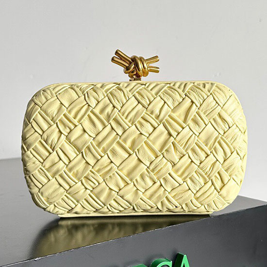 Bottega Veneta Knot Clutch สีเหลือง B717622