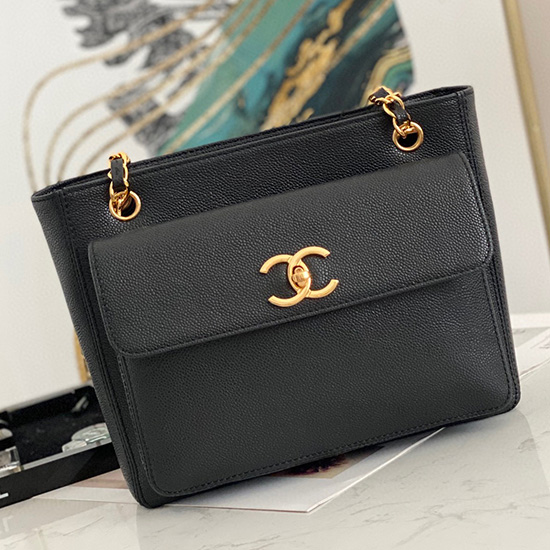 Chanel กระเป๋าสะพายหนังลูกวัวลายเกรนสีดำ As6706