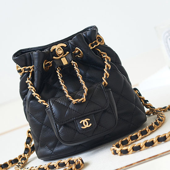 Chanel กระเป๋าเป้สะพายหลังหนังลูกวัวขนาดเล็กสีดำ As3947