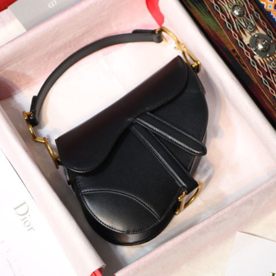 Dior Smooth Calfskin Saddle Bag สีดำ M9001