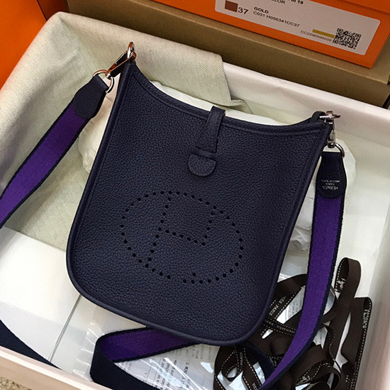 Hermes Togo Leather Mini Evelyne กระเป๋าสีน้ำเงินเข้ม H05634