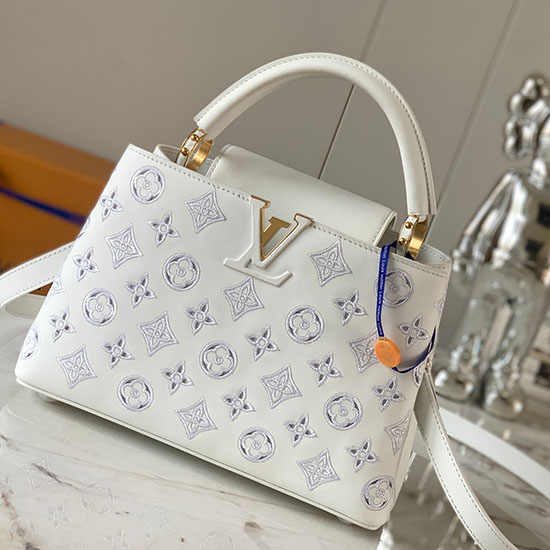 Louis Vuitton Capucines BB Bag รุ่น M20742