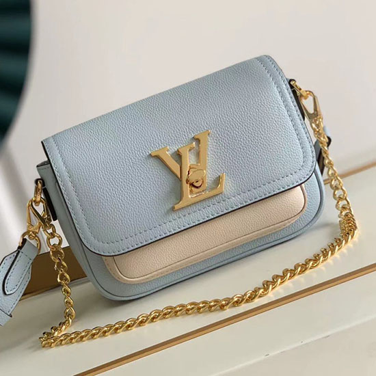 Louis Vuitton Lockme สีฟ้าอ่อน M58557