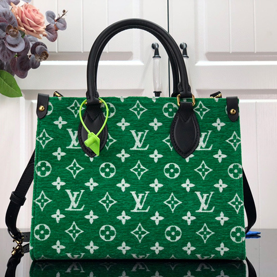 Louis Vuitton Onthego Pm สีเขียว M46216