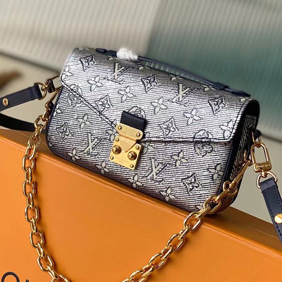 Louis Vuitton Pochette Metis อีสต์เวสต์ M22834