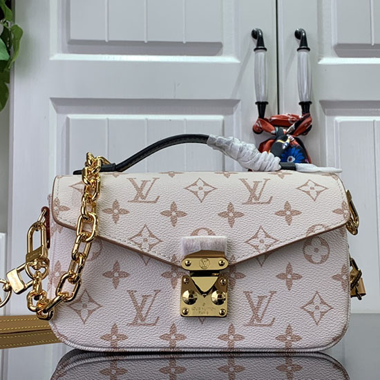 Louis Vuitton Pochette Metis อีสต์เวสต์ M46914