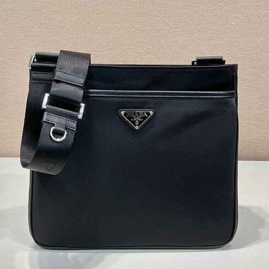 Prada ไนลอนใหม่และกระเป๋าสะพาย Saffiano 2vh118