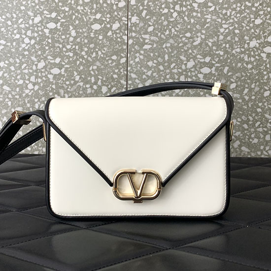 Small Valentino Garavani Shoulder Letter Bag สีขาวดำ V5082