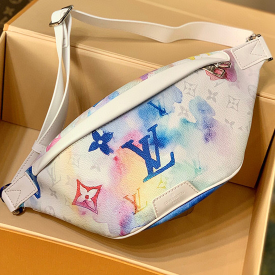 กระเป๋าคาดเอว Louis Vuitton รุ่น Discovery Pm M45759