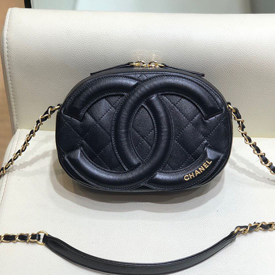 กระเป๋าใส่กล้อง Chanel Lambskin สีดำ As1757