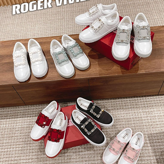 รองเท้าผ้าใบ Roger Vivier Rs04172