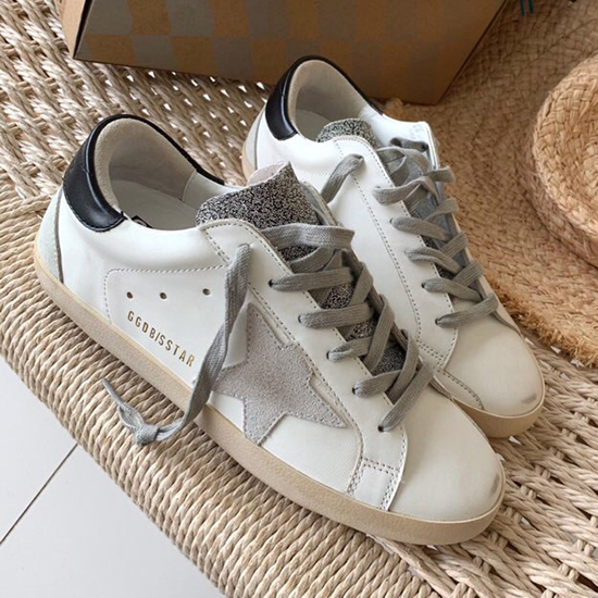 รองเท้าผ้าใบหนังลูกวัว Golden Goose Gg07708