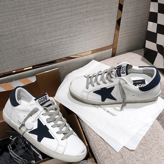 รองเท้าผ้าใบหนังลูกวัว Golden Goose Gg07731