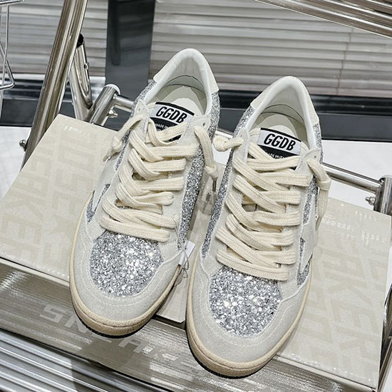 รองเท้าผ้าใบหนังลูกวัว Golden Goose Sng082609