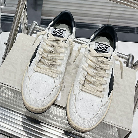 รองเท้าผ้าใบหนังลูกวัว Golden Goose Sng082611