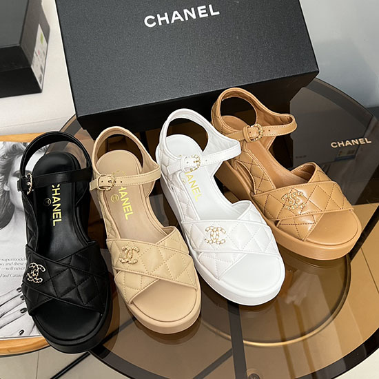 รองเท้าแตะส้นเตารีด Chanel Cs04042