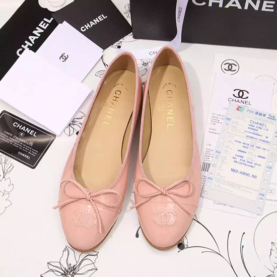 แฟลตบัลเล่ต์หนังสิทธิบัตรสีชมพู Chanel Ch1630